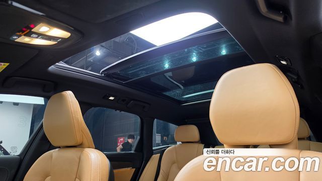 Volvo V90 Cross Country B5 Ultimate AWD 2023 — фото 22