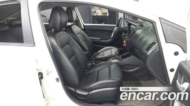 Kia K3 Deluxe 2015 — фото 11