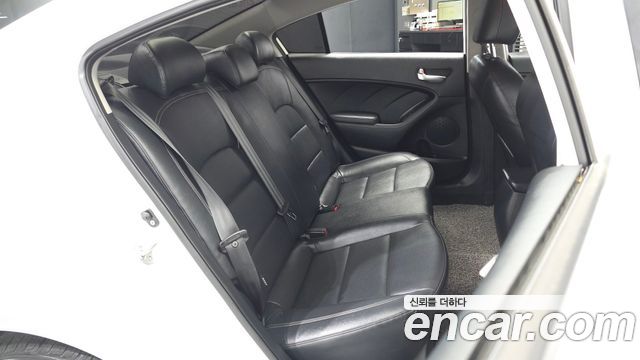 Kia K3 Deluxe 2015 — фото 12