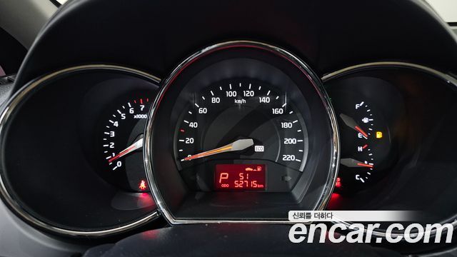 Kia Pride 1.4 MPI Hatchback Deluxe 2014 — фото 8