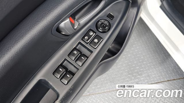 Kia Pride 1.4 MPI Hatchback Deluxe 2014 — фото 19