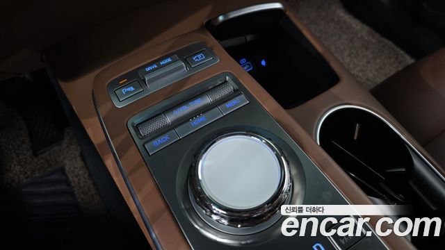 Genesis GV70 2.2 Diesel 2WD 2023 — фото 31