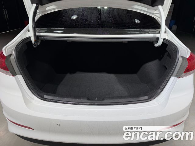 Hyundai Avante (AD) 1.6 GDI Value Plus 2018 — фото 9