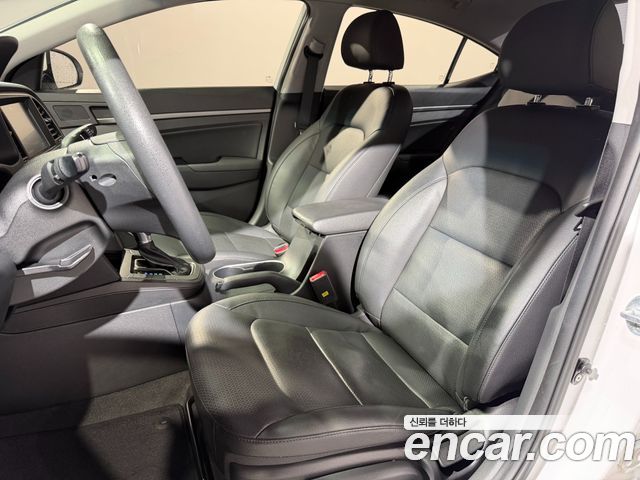 Hyundai Avante (AD) 1.6 GDI Value Plus 2018 — фото 17