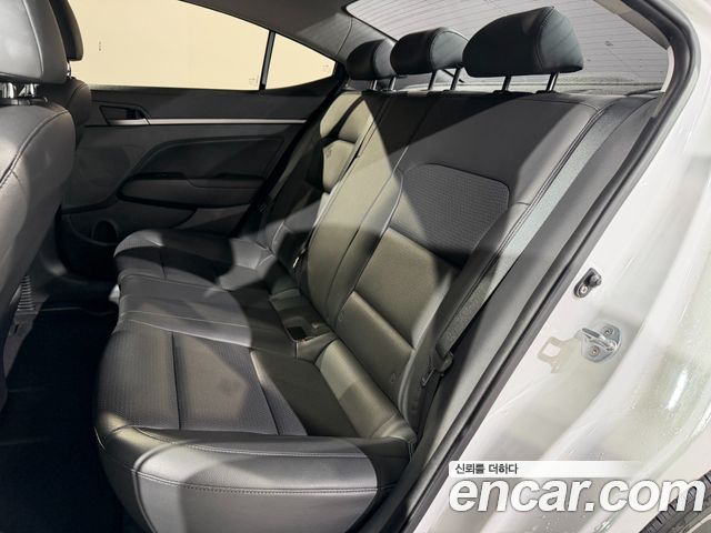 Hyundai Avante (AD) 1.6 GDI Value Plus 2018 — фото 18