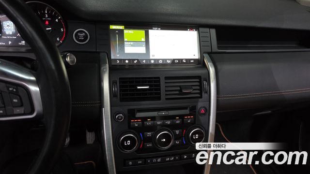 Land Rover Discovery Sport 2.0 TD4 HSE Luxury 2018 — фото 18