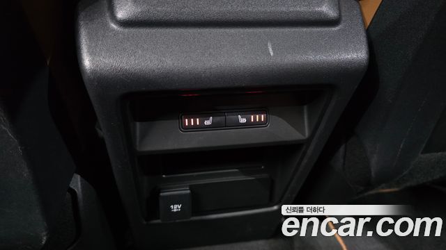 Land Rover Discovery Sport 2.0 TD4 HSE Luxury 2018 — фото 22