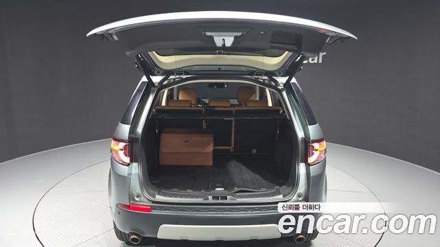 Land Rover Discovery Sport 2.0 TD4 HSE Luxury 2018 — фото 24