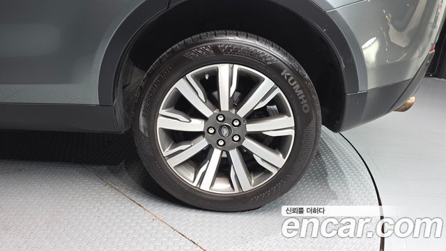 Land Rover Discovery Sport 2.0 TD4 HSE Luxury 2018 — фото 27