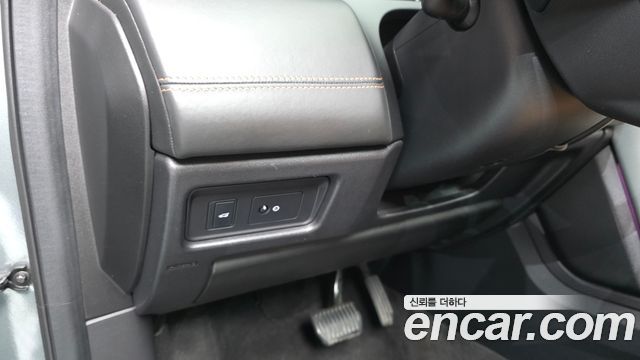 Land Rover Discovery Sport 2.0 TD4 HSE Luxury 2018 — фото 33