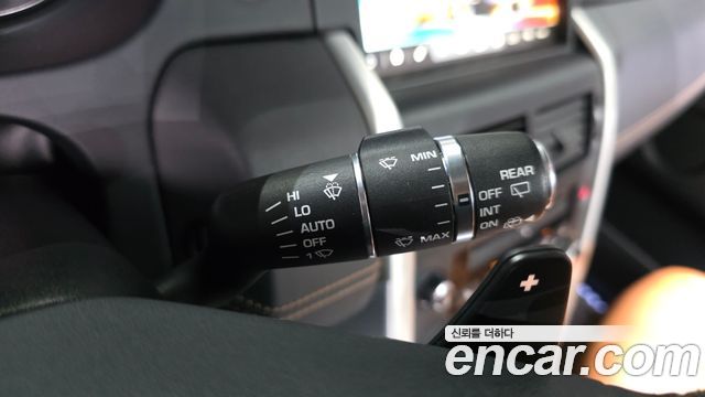 Land Rover Discovery Sport 2.0 TD4 HSE Luxury 2018 — фото 35