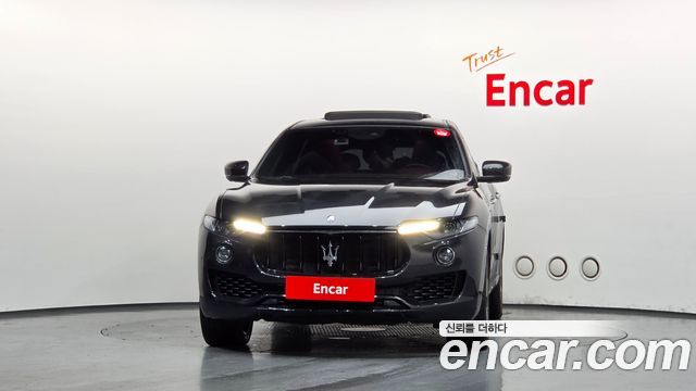 Maserati Levante 3.0 Diesel AWD Sport 2017 — фото 3
