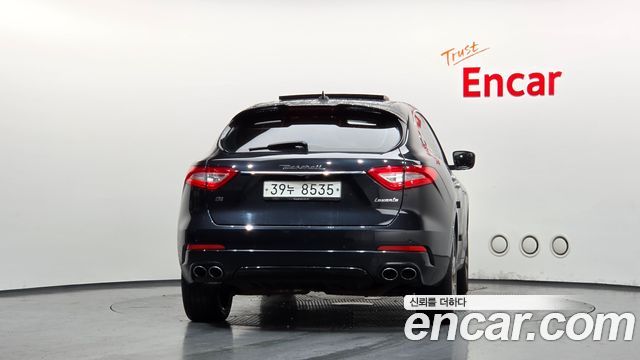 Maserati Levante 3.0 Diesel AWD Sport 2017 — фото 4