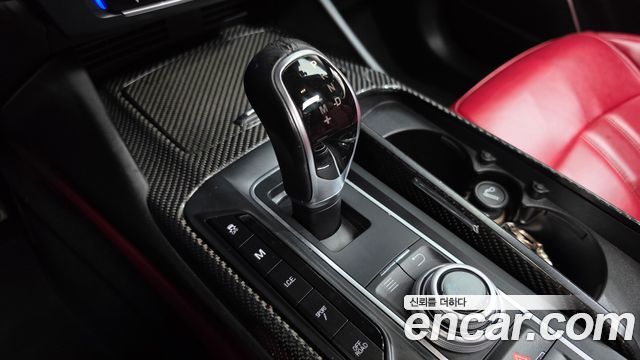 Maserati Levante 3.0 Diesel AWD Sport 2017 — фото 9