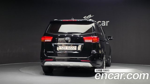 Kia Carnival 9-seater Noblesse 2017 — фото 4
