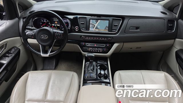 Kia Carnival 9-seater Noblesse 2017 — фото 7