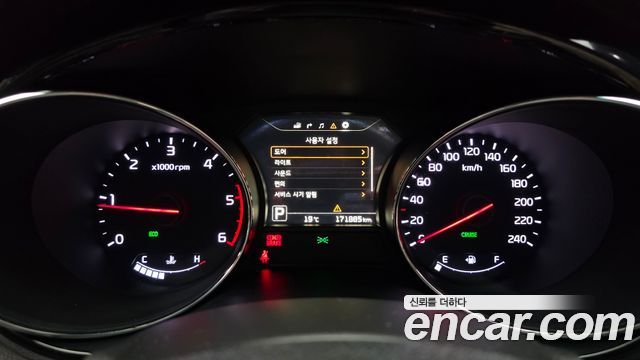 Kia Carnival 9-seater Noblesse 2017 — фото 8