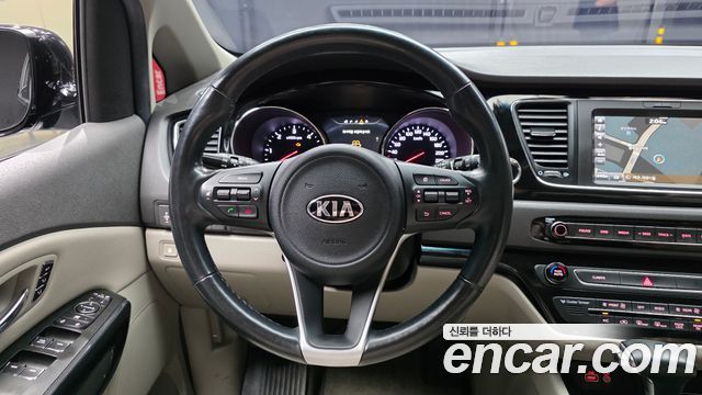 Kia Carnival 9-seater Noblesse 2017 — фото 13