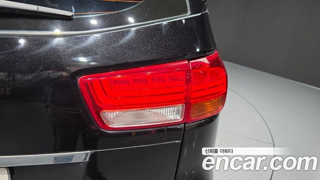 Kia Carnival 9-seater Noblesse 2017 — фото 23