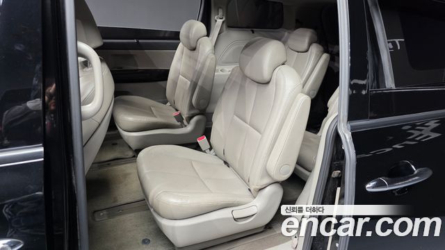 Kia Carnival 9-seater Noblesse 2017 — фото 26