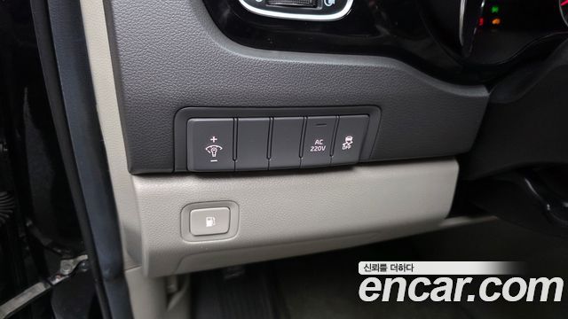 Kia Carnival 9-seater Noblesse 2017 — фото 28