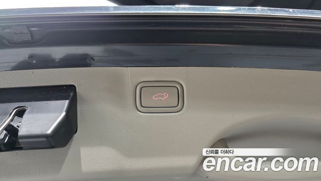 Kia Carnival 9-seater Noblesse 2017 — фото 32