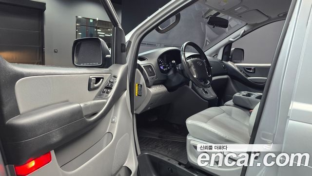 Hyundai Grand Starex Wagon 12-Seater Modern 2019 — фото 10