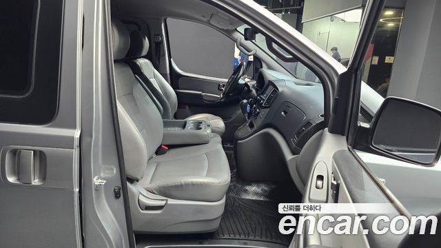 Hyundai Grand Starex Wagon 12-Seater Modern 2019 — фото 11