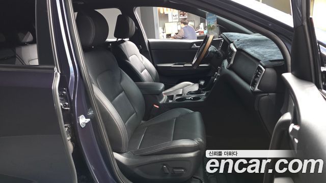 Kia Sportage The Bold Diesel 2.0 2WD Prestige 2019 — фото 11