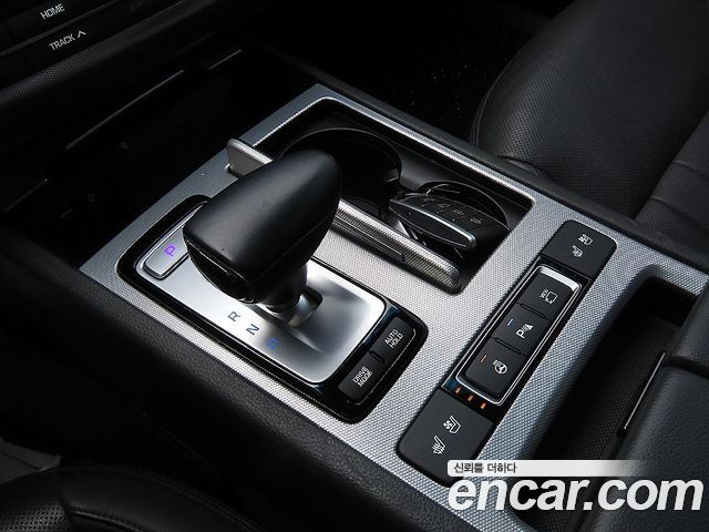 Genesis G80 2.2D AWD Luxury 2018 — фото 15