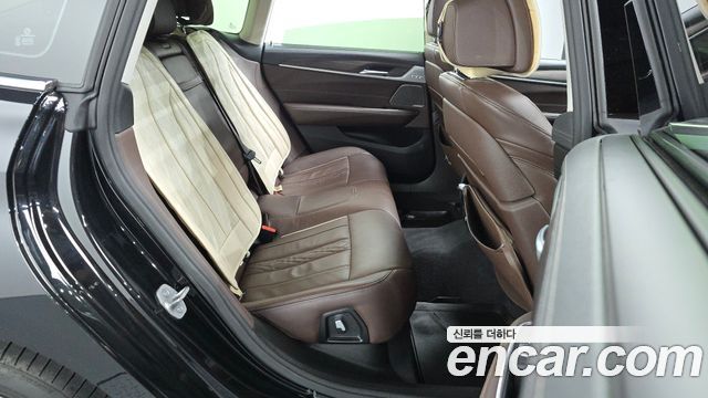 BMW 6 Series GT (G32) 630i xDrive Luxury 2024 — фото 11