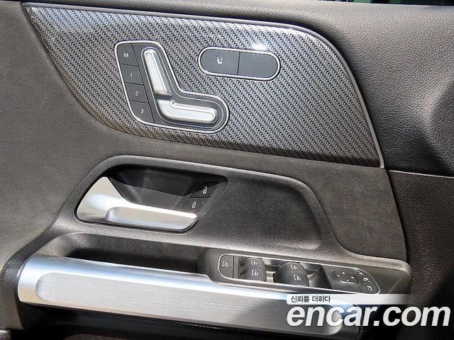 Mercedes-Benz GLB-Class (X247) GLB250 4MATIC 2020 — фото 15