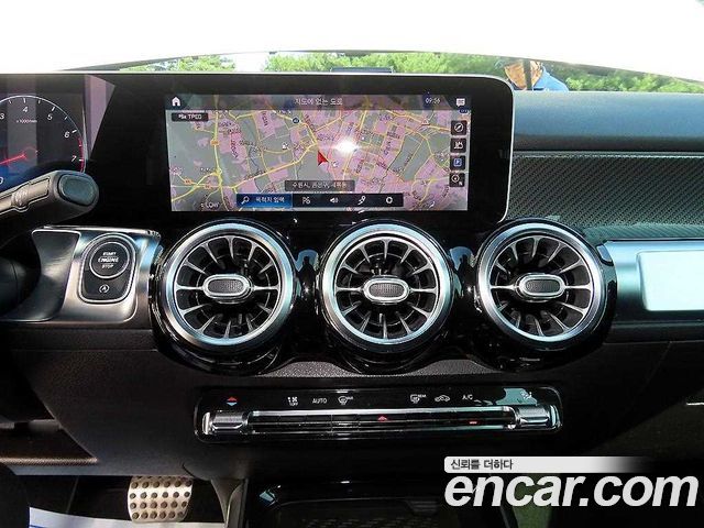 Mercedes-Benz GLB-Class (X247) GLB250 4MATIC 2020 — фото 17
