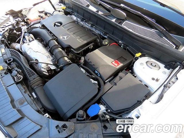 Mercedes-Benz GLB-Class (X247) GLB250 4MATIC 2020 — фото 23