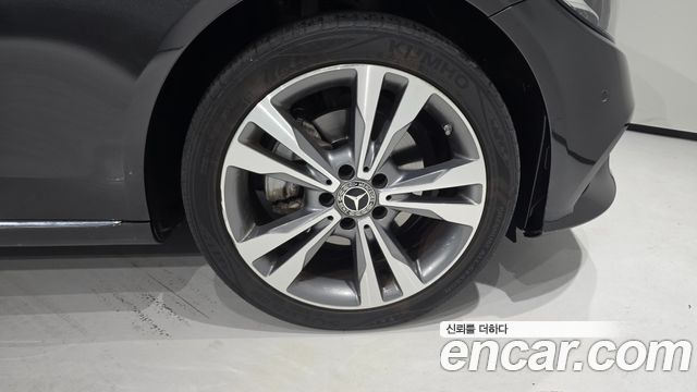 Mercedes-Benz C-Class (W205) C220 d 4MATIC 2021 — фото 5