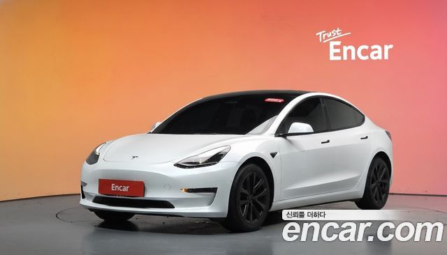 Tesla Model 3 RWD