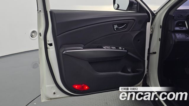 KG Mobility (SsangYong) Tivoli Armor Gear Edition 2WD 2018 — фото 24