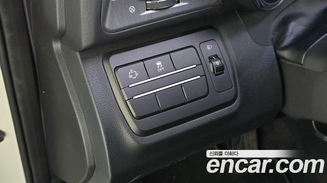 KG Mobility (SsangYong) Tivoli Armor Gear Edition 2WD 2018 — фото 27