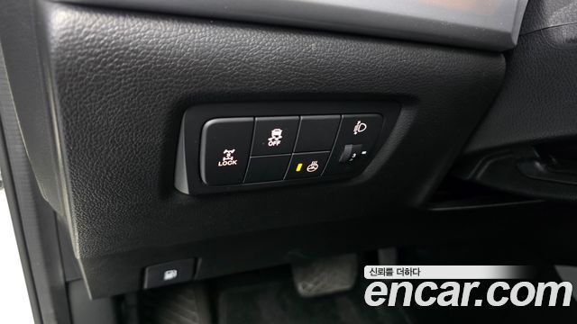 KG Mobility (SsangYong) Korando C 2.0 RX 4WD DLX 2015 — фото 18