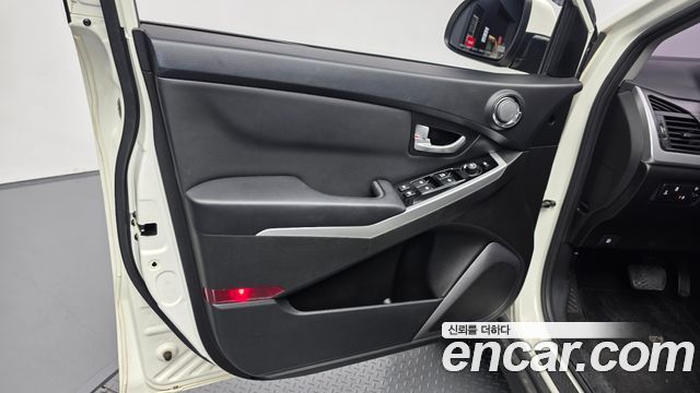 KG Mobility (SsangYong) Korando C 2.0 RX 4WD DLX 2015 — фото 24