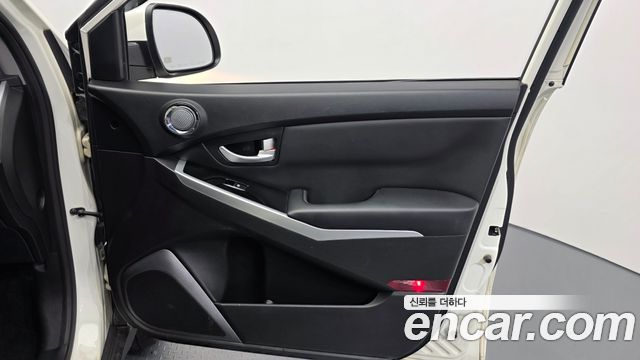 KG Mobility (SsangYong) Korando C 2.0 RX 4WD DLX 2015 — фото 25