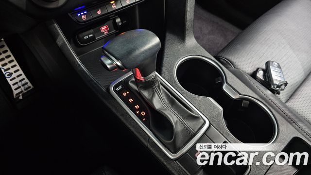 Kia Sportage The Bold Diesel 2.0 2WD Prestige 2019 — фото 9
