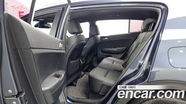 Kia Sportage The Bold Diesel 2.0 2WD Prestige 2019 — фото 12