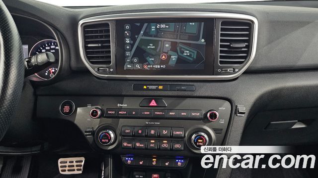Kia Sportage The Bold Diesel 2.0 2WD Prestige 2019 — фото 18