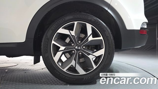 Kia Sportage The Bold Diesel 2.0 2WD Prestige 2019 — фото 21