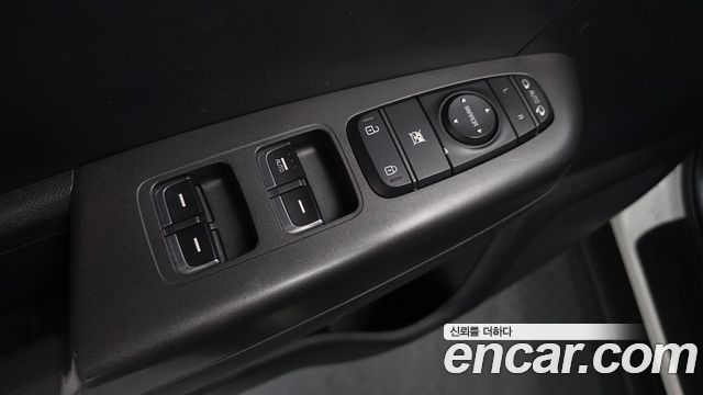 Kia Sportage The Bold Diesel 2.0 2WD Prestige 2019 — фото 36