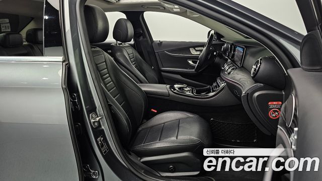 Mercedes-Benz E-Class (W213) E220d Avantgarde 2017 — фото 11