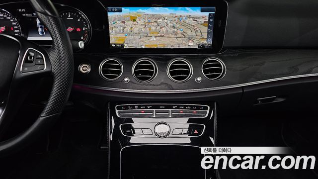 Mercedes-Benz E-Class (W213) E220d Avantgarde 2017 — фото 14