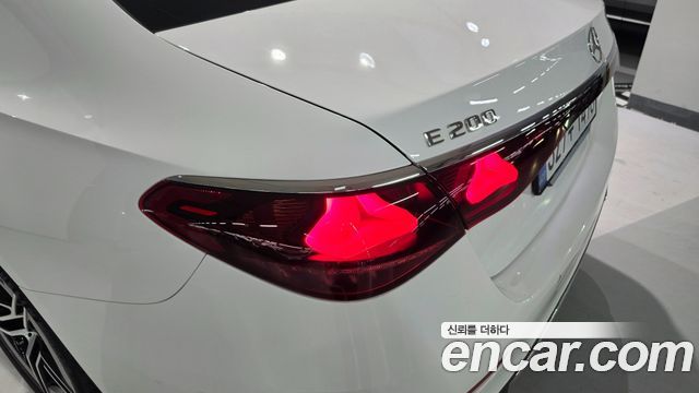 Mercedes-Benz E-Class (W214) E200 AMG Line 2026 — фото 17