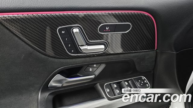 Mercedes-Benz GLB-Class (X247) GLB250 4MATIC 2020 — фото 19